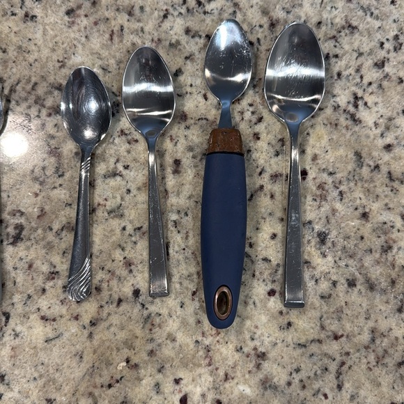 Stainless Steel Silverware Set from Bed Bath and Beyond - Picture 3 of 4